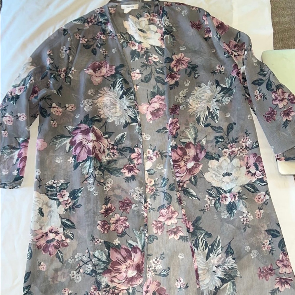 Grey floral kimono